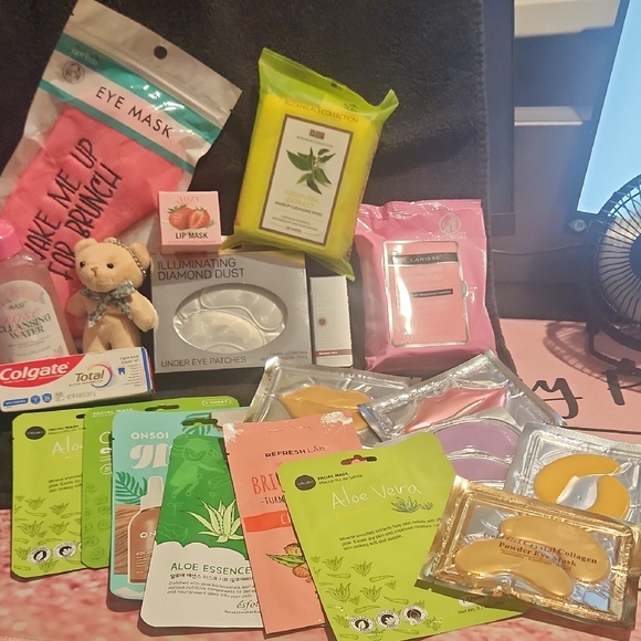 Beauty Skincare Bundle - Picture 1 of 7